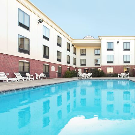 Holiday Inn Express & Suites Pine Bluff/Pines Mall By Ihg Eksteriør billede