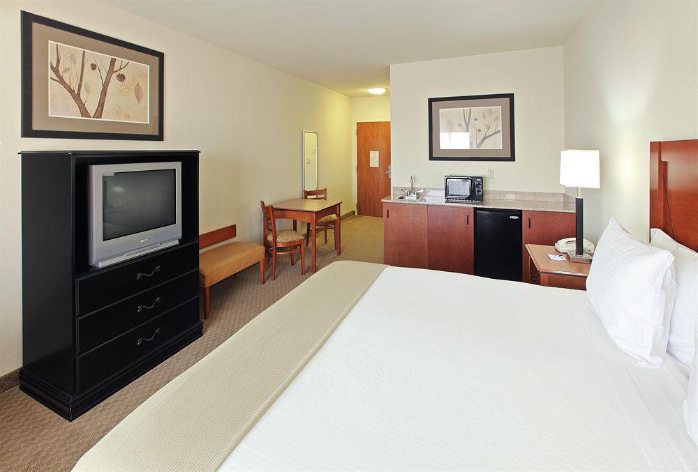 Holiday Inn Express & Suites Pine Bluff/Pines Mall By Ihg Værelse billede