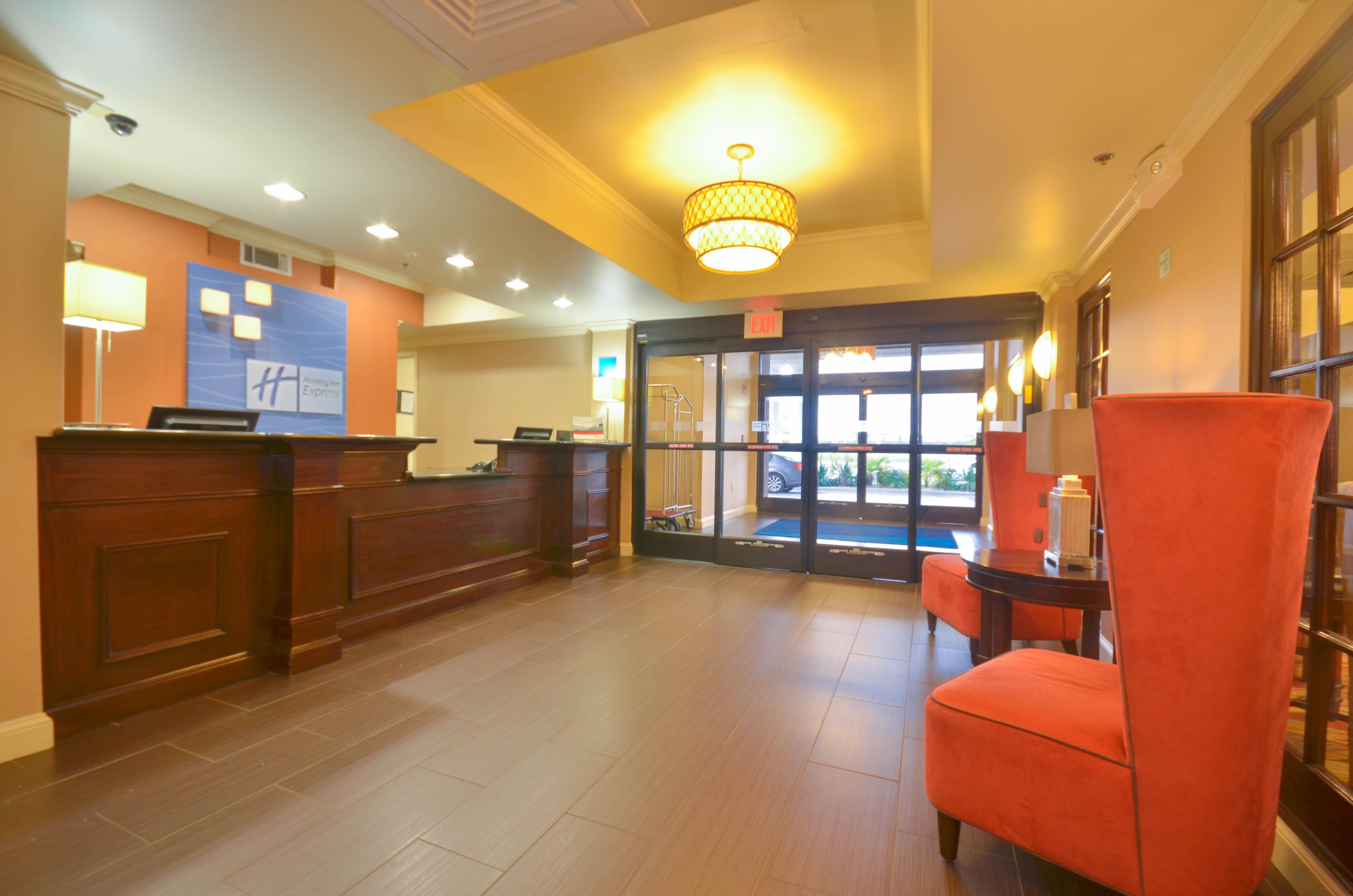 Holiday Inn Express & Suites Pine Bluff/Pines Mall By Ihg Eksteriør billede