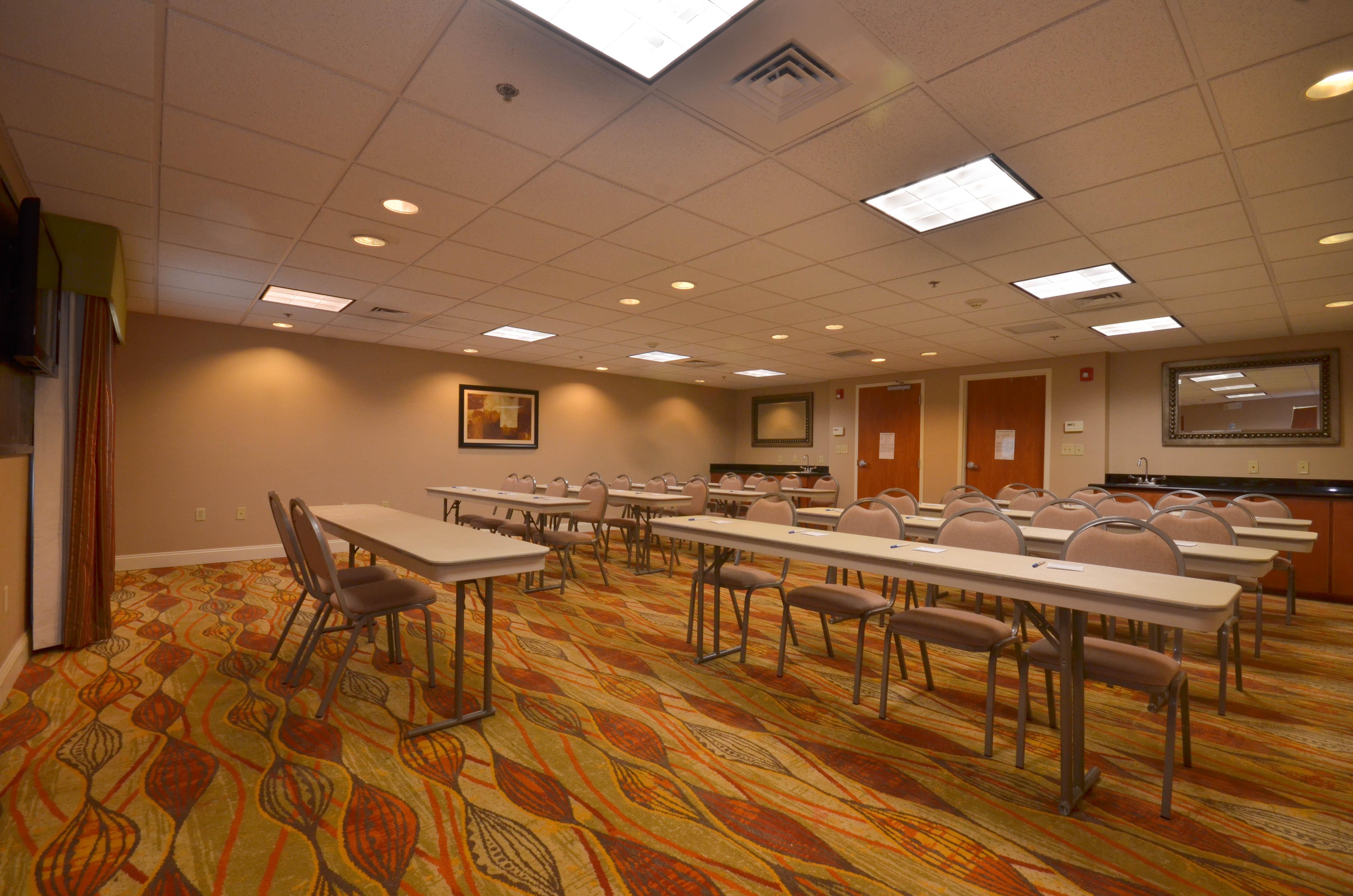Holiday Inn Express & Suites Pine Bluff/Pines Mall By Ihg Eksteriør billede