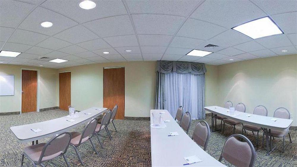 Holiday Inn Express & Suites Pine Bluff/Pines Mall By Ihg Eksteriør billede